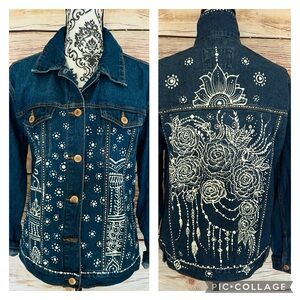 Forever 21 Women’s Dark Wash Floral Upcycled Bleached Hand Pained Denim Jacket S